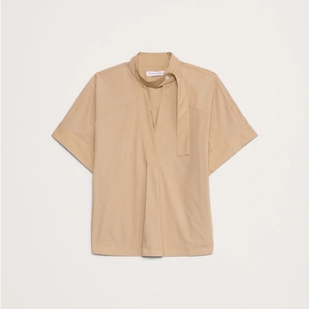 Banana Republic Beige Short-Sleeve V-Neck Blouse - Picture 3 of 3